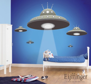 Jongenskamer behang ufo 